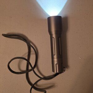 2 led flash lights